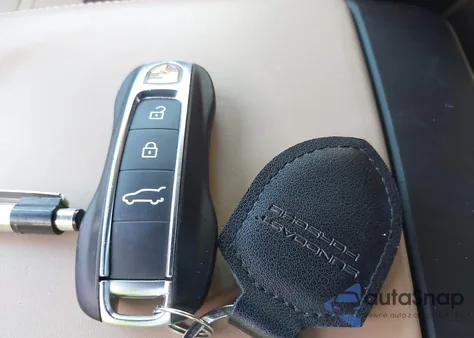 2025 Porsche Cayenne Coupe z USA, uszkodzony, nr VIN WP1BA2AY3SDA29184